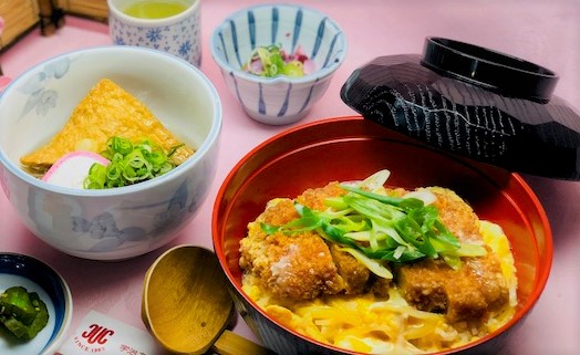 カツ丼とミニうどん(そば)